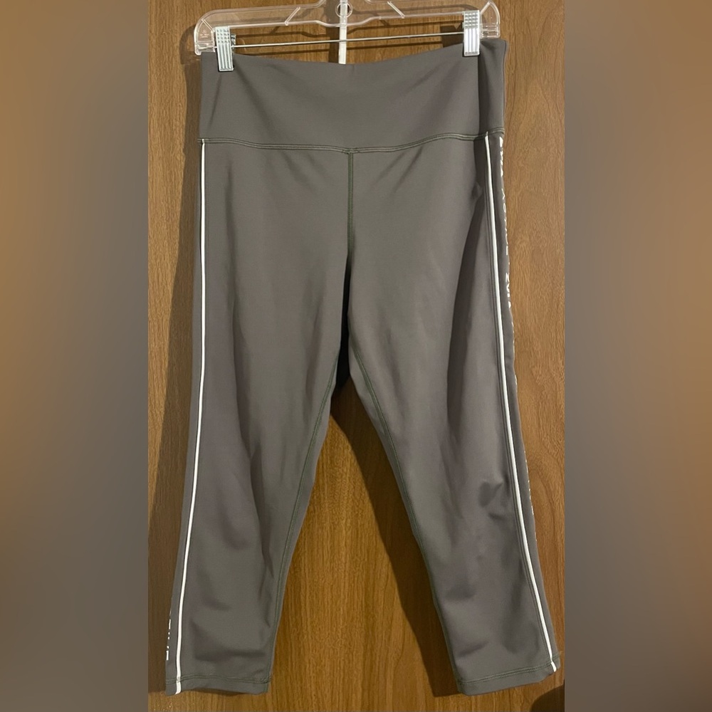 ZYIA Capri Leggings
